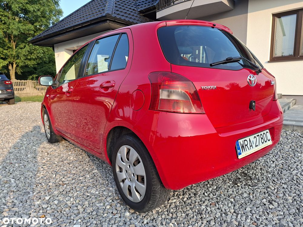Toyota Yaris - 4