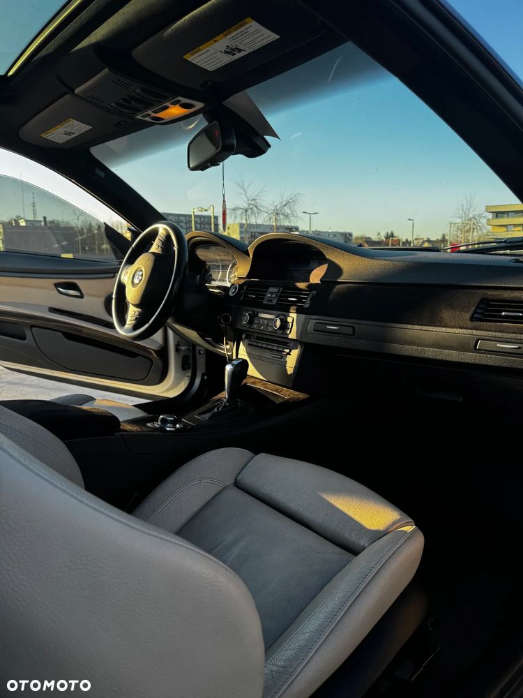 BMW Seria 3 335i M Sport Edition - 10