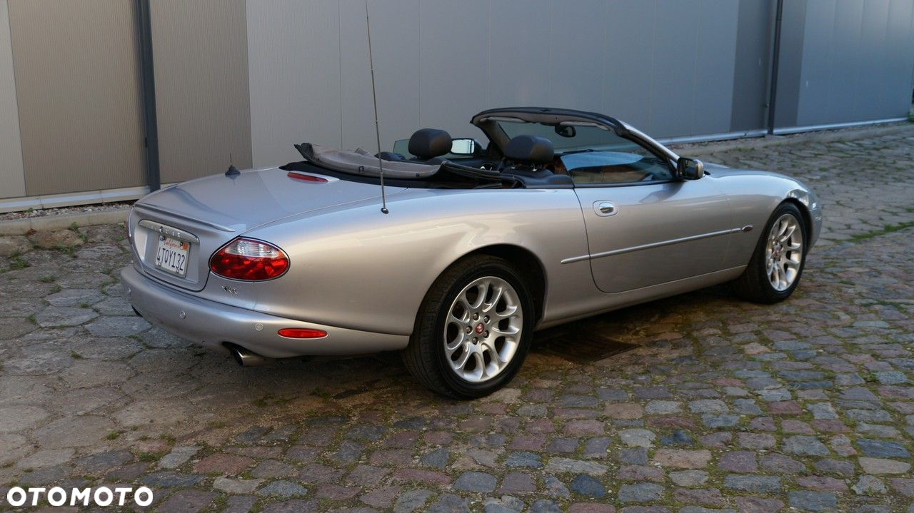 Jaguar XK8 - 6