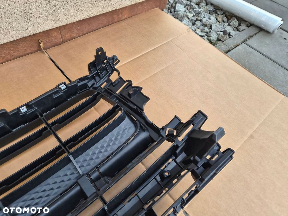 kratka zderzaka przedniego porsche macan 95b ii lift oryginał ładny stan - 7