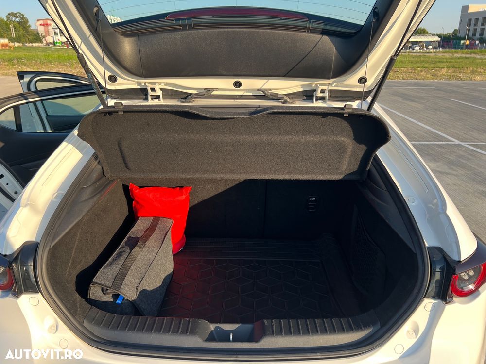 Mazda 3 SKYACTIV-D 1.8 DRIVE - 12