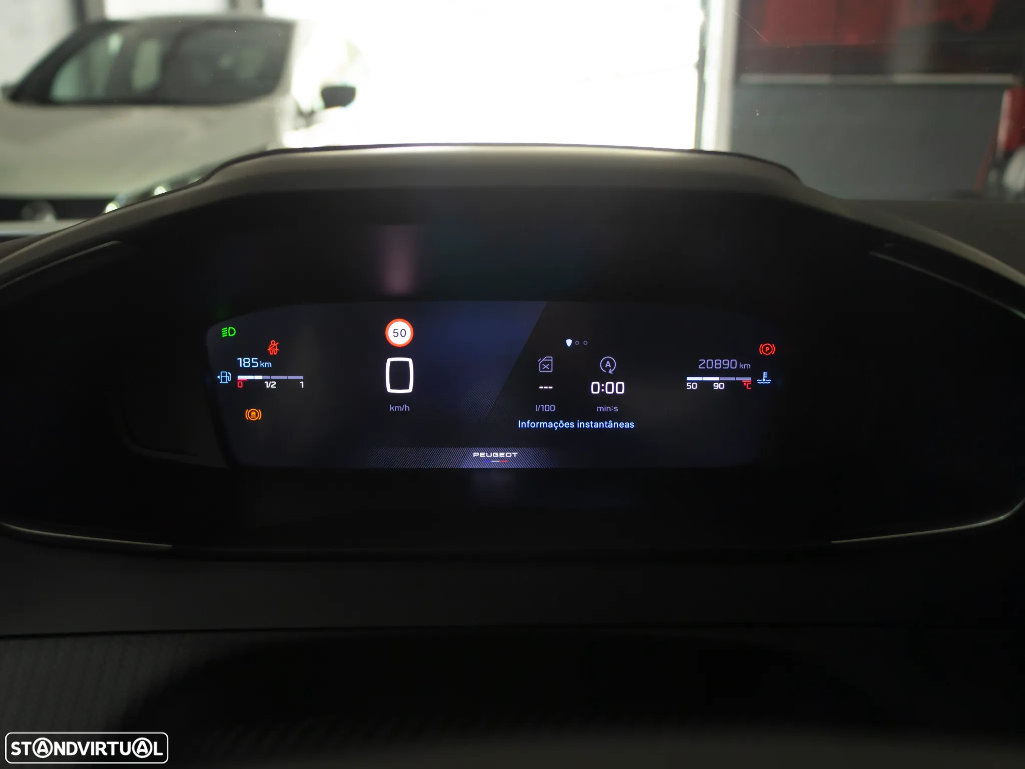 Peugeot 2008 1.2 PureTech Allure - 23