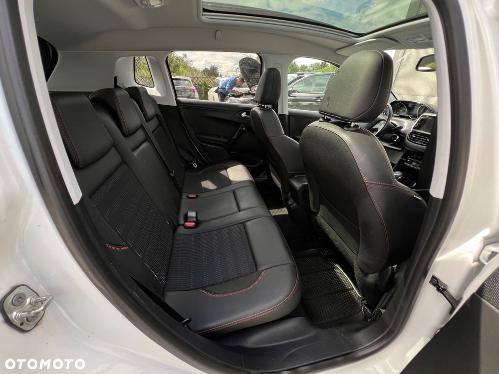 Peugeot 2008 PureTech 110 Stop&Start EAT6 GT-Line Edition - 30