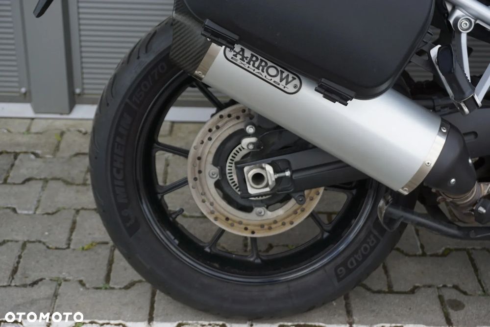 Suzuki V-STROM - 10