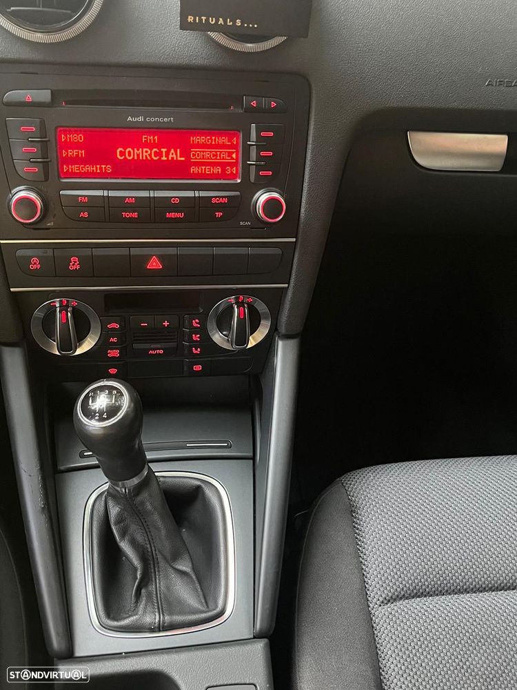 Audi A3 1.6 TDI S-line - 13