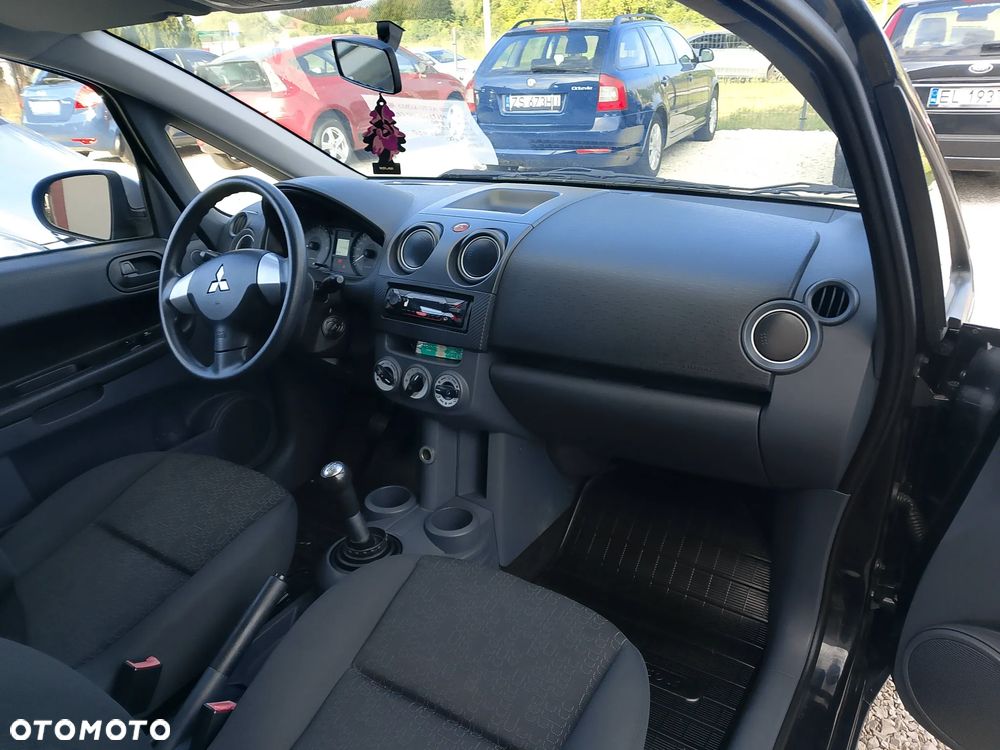 Mitsubishi Colt - 7