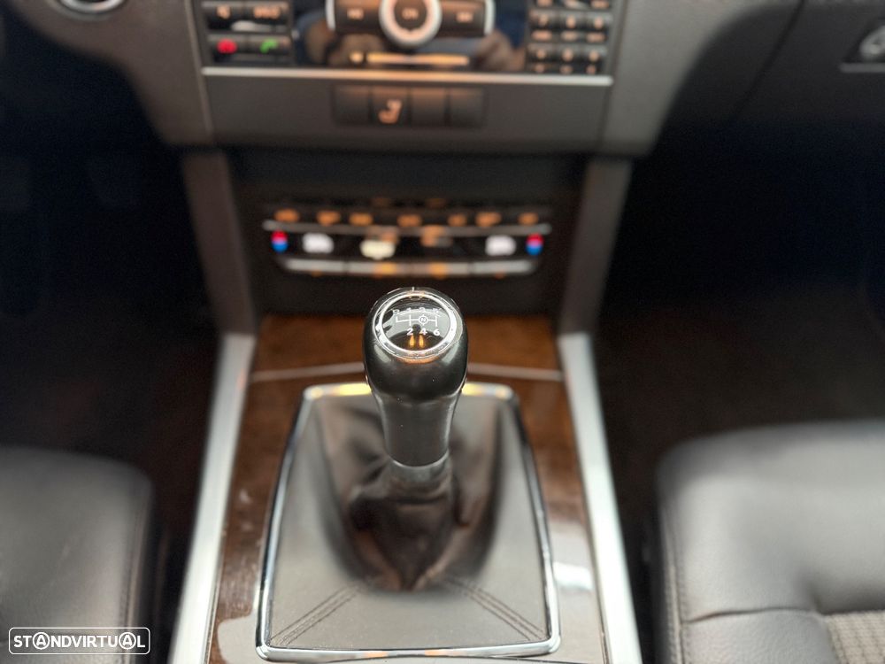 Mercedes-Benz E 220 CDi Classic BlueEfficiency - 18