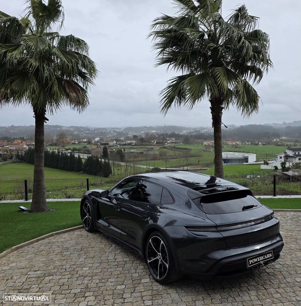 Porsche Taycan Cross Turismo 4 - 8