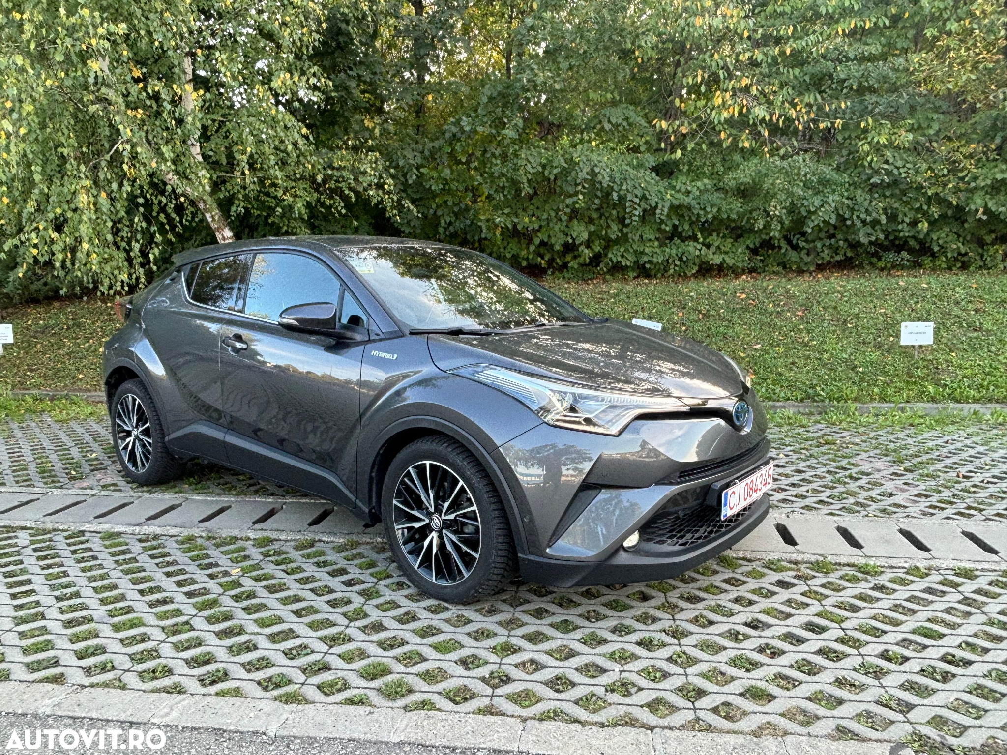 Toyota C-HR 1.8 HSD 4x2 CVT C-lassy LED - 4