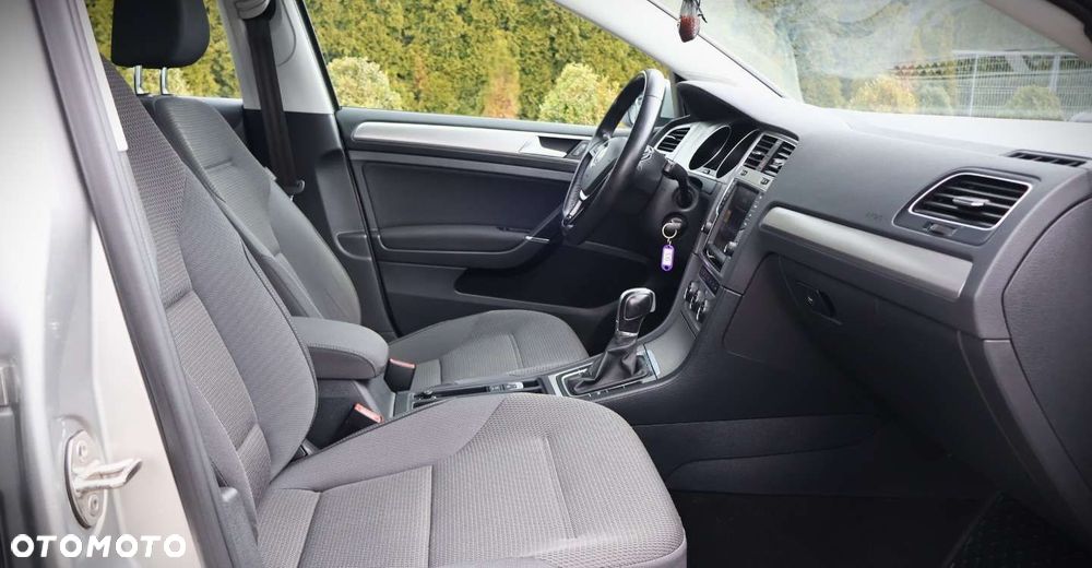 Volkswagen Golf - 15