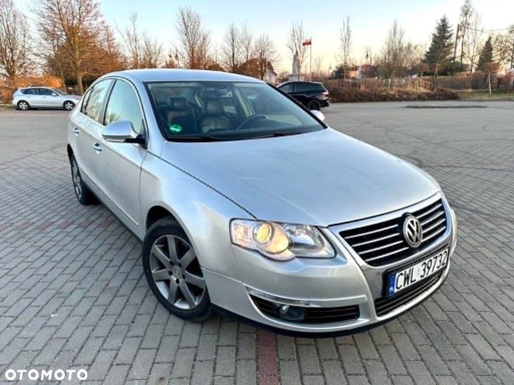 Volkswagen Passat 2.0 TDI DPF Highline - 8