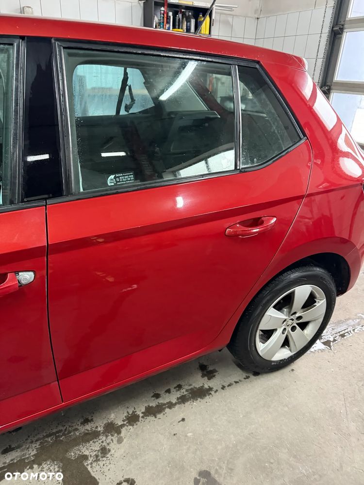 SKODA FABIA III HB LF3L 6X6X DRZWI LEWE TYŁ TYLNE KOMPLETNE W KOLOR - 1