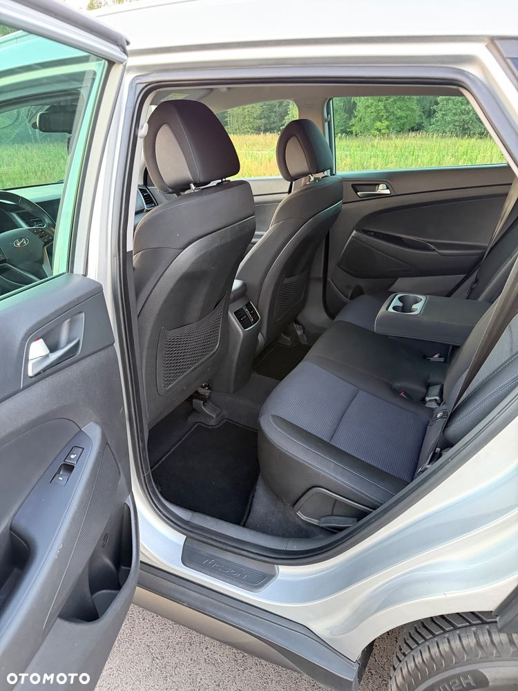 Hyundai Tucson 1.7 CRDI BlueDrive Classic 2WD DCT - 11