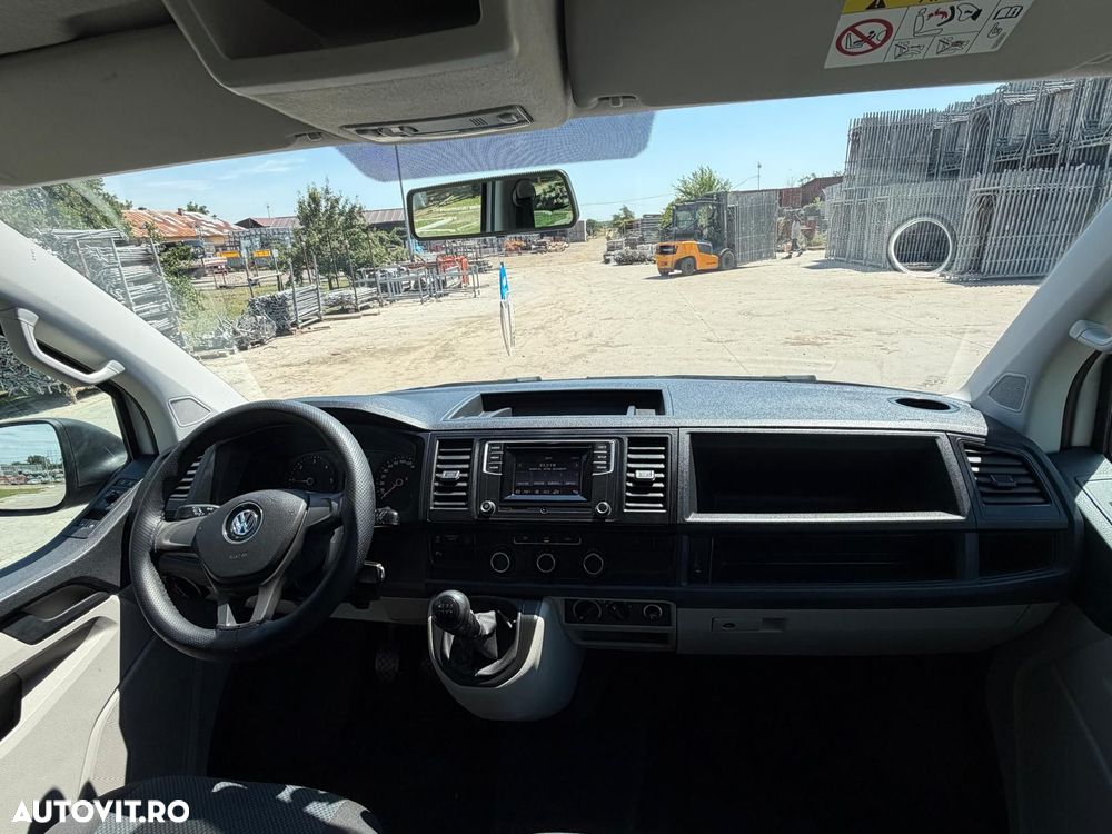 Volkswagen Multivan - 16