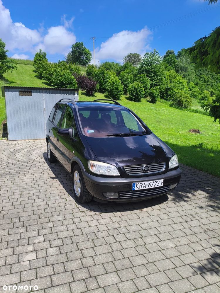 Opel Zafira 1.8 16V Elegance - 1