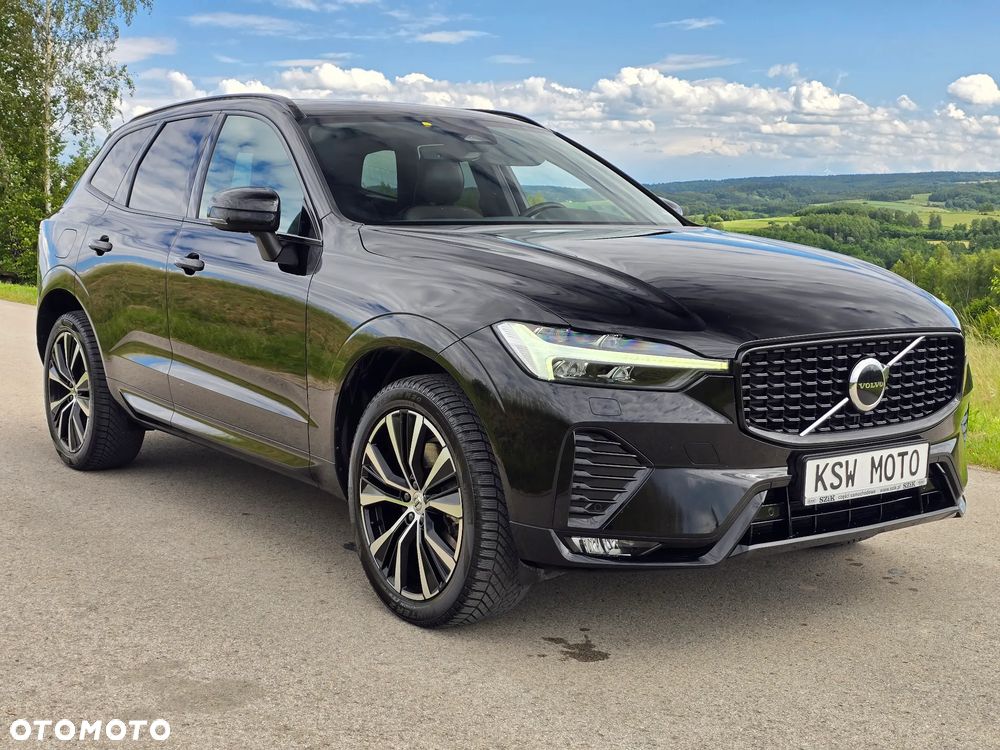 Volvo XC 60 B4 D AWD Plus Dark - 4