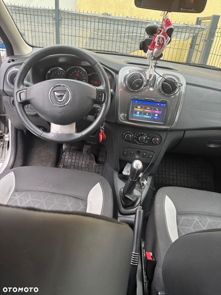 Dacia Sandero Stepway 1.5 dCi - 10