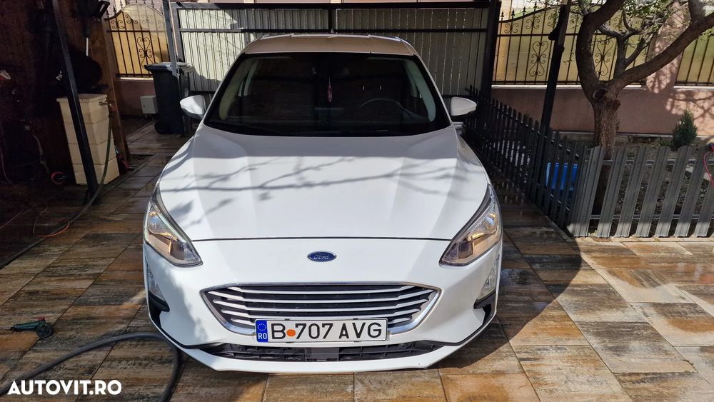 Ford Focus 1.0 EcoBoost Titanium - 1
