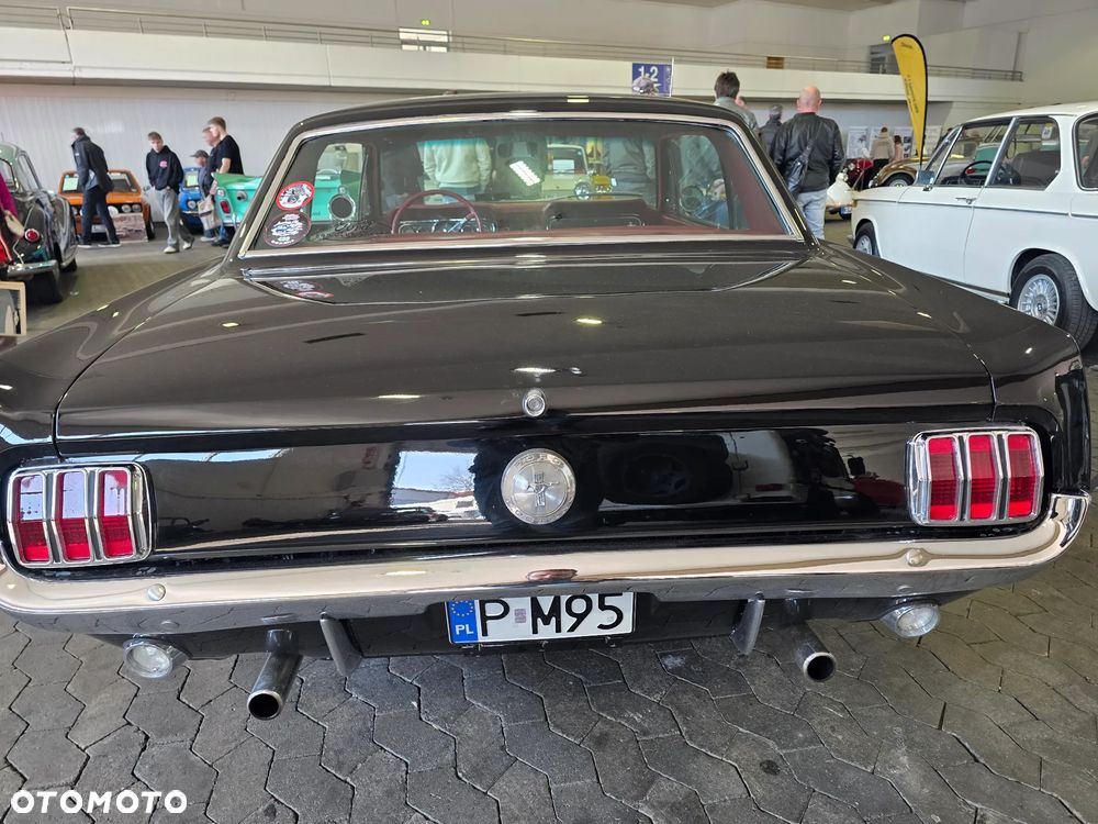 Ford Mustang - 5