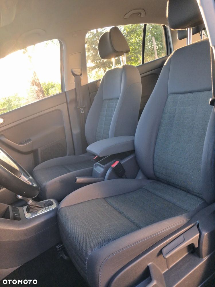 Volkswagen Golf Plus 1.9 TDI DSG Comfortline - 12