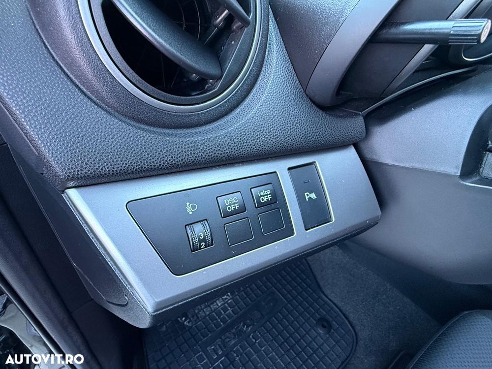 MAZDA 3 2010 — imagine 40