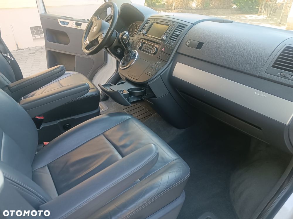 Volkswagen Multivan - 21