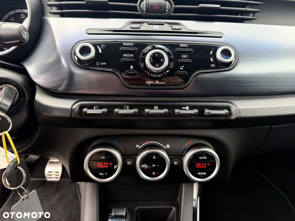 Alfa Romeo Giulietta 1.4 TB 16V Multiair - 20