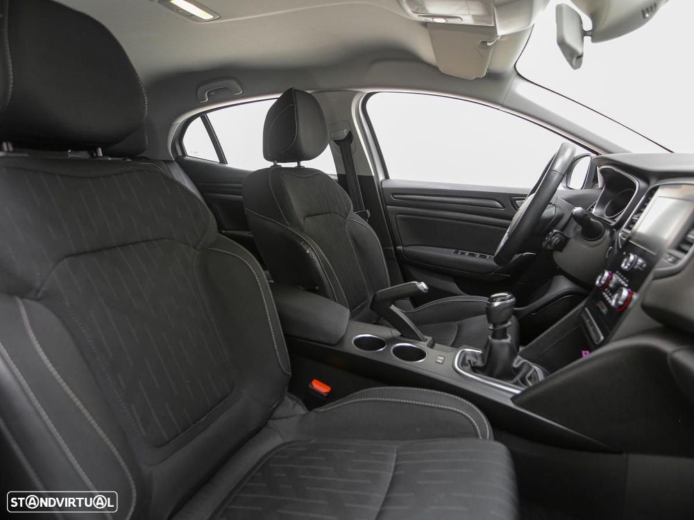 Renault Mégane 1.5 Blue dCi Limited - 10