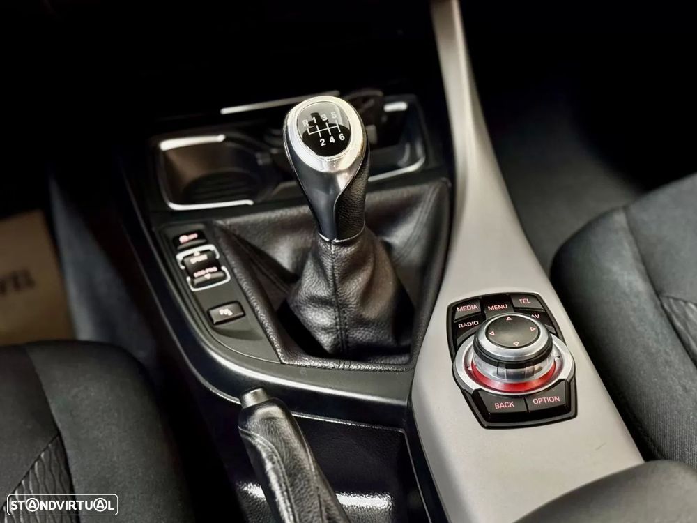 BMW 116 d Line Sport - 29