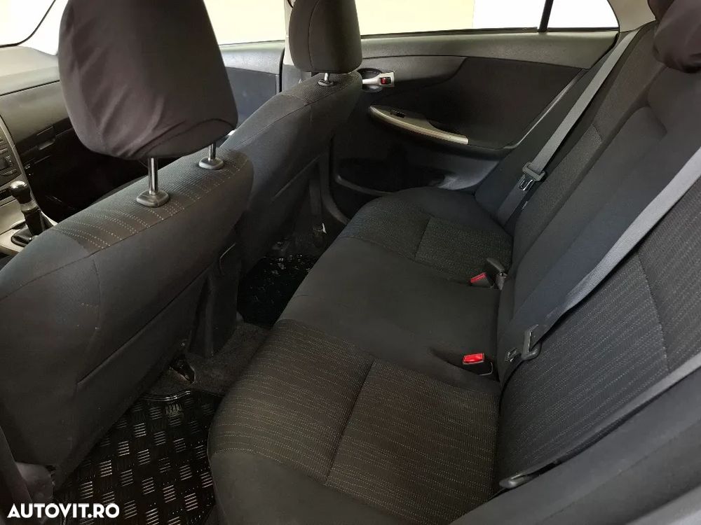 Toyota Corolla 1.4 Sdn. Luna - 11