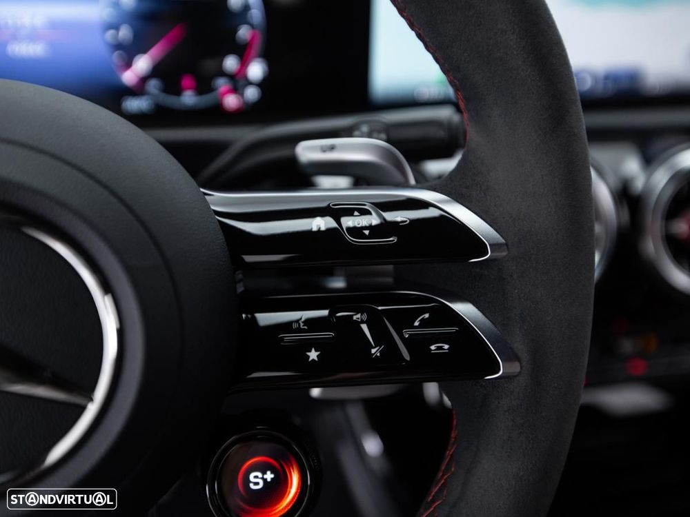 Mercedes-Benz CLA 45 AMG - 30