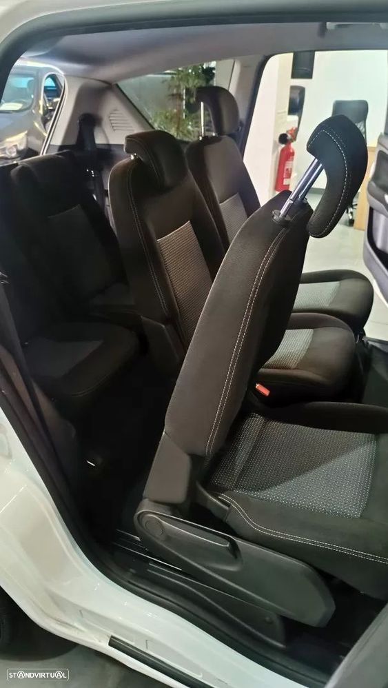 Ford S-Max 2.0 TDCi Trend 7L - 12