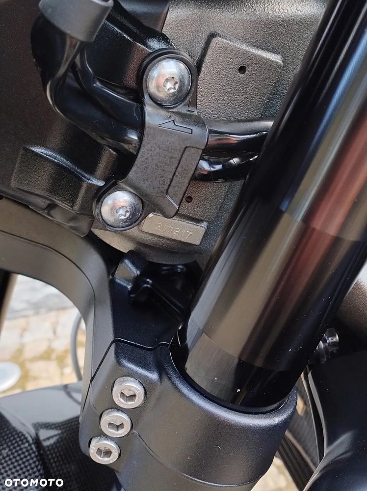 Triumph Speed Triple - 40