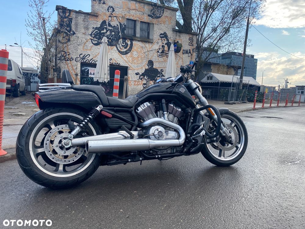 Harley-Davidson V-Rod Muscle - 11