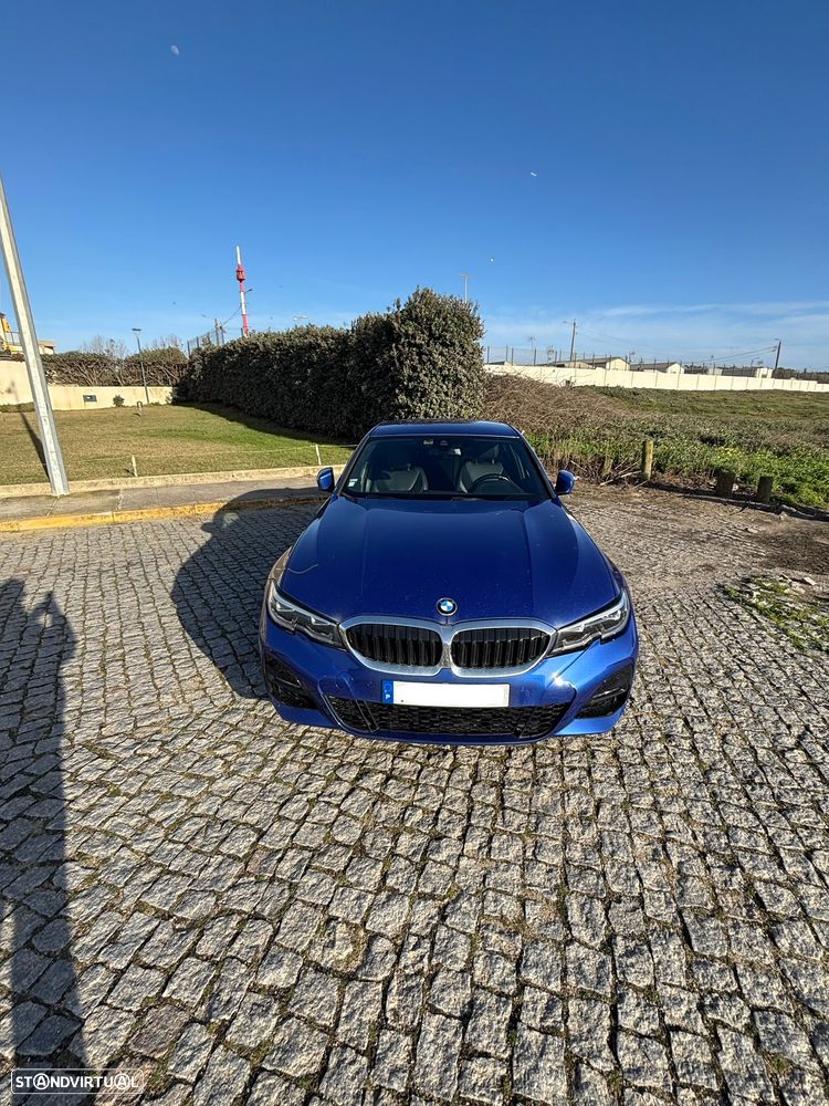 BMW 330 e Pack Desportivo M Auto - 2