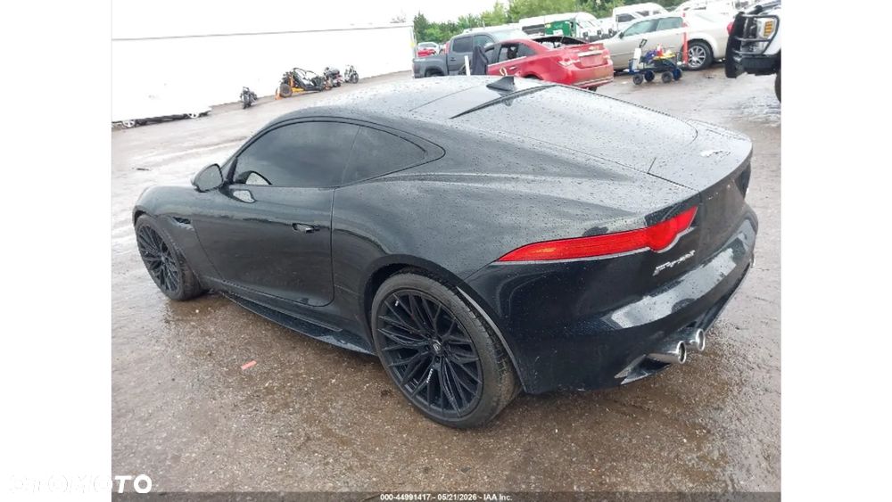 Jaguar F-Type R - 7