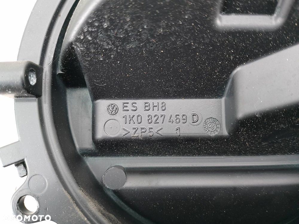 KLAMKA KLAPY VW GOLF V 1K0827469D HATCHBACK 5 DRZWI - 5
