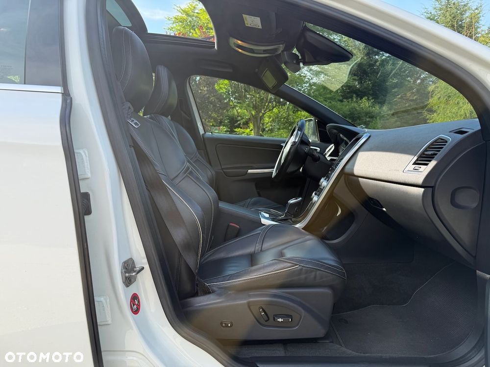Volvo XC 60 D5 AWD Summum - 26