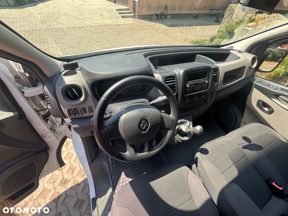 Renault TRAFIC - 10