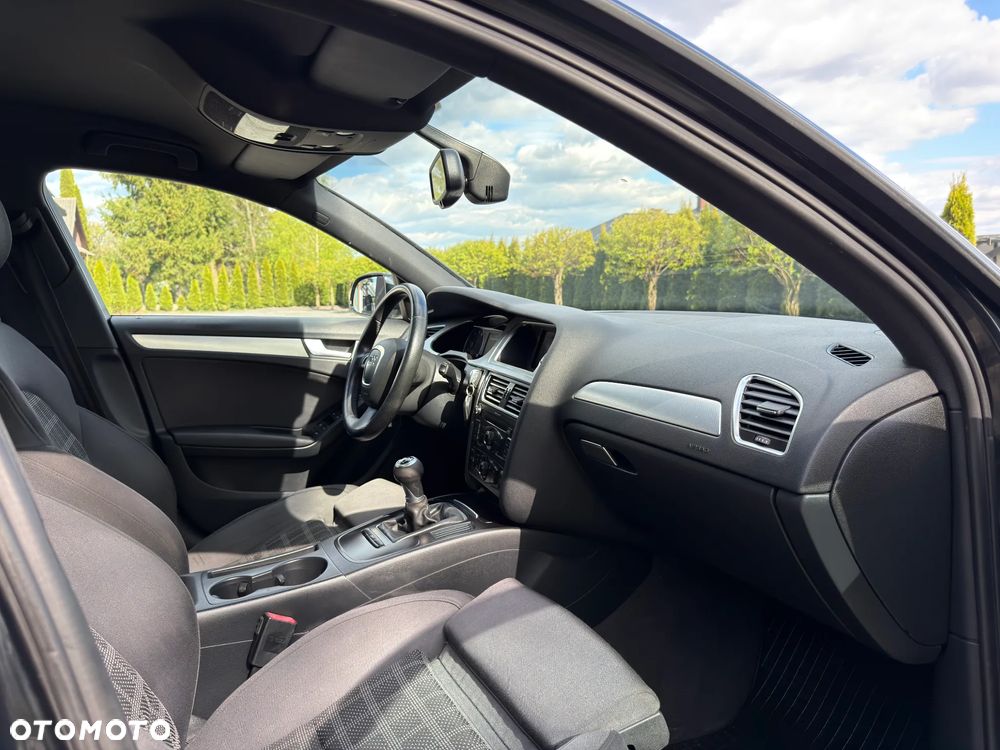 Audi A4 Avant 1.8 TFSI Ambiente - 38
