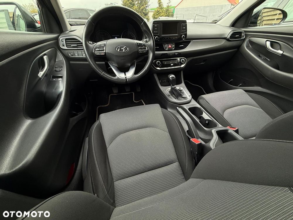 Hyundai i30 blue 1.4 Style - 18