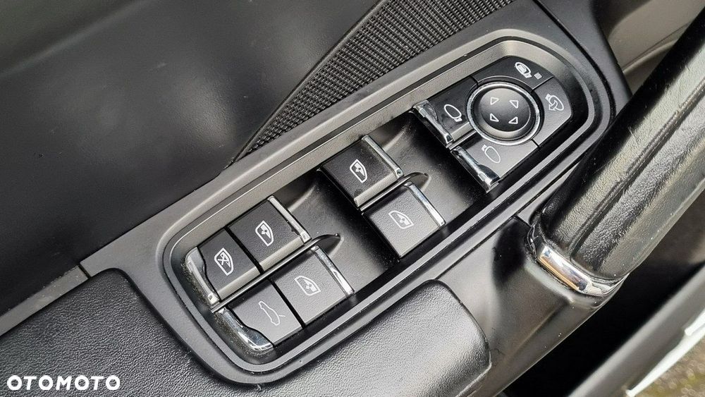 Porsche Cayenne - 20