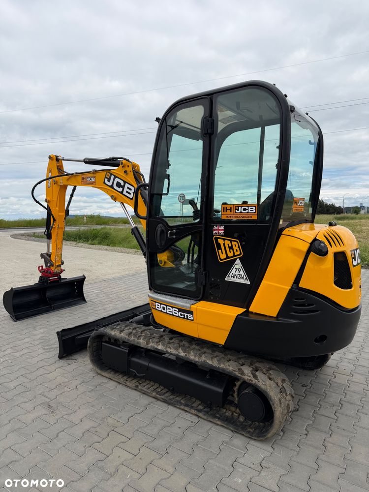 JCB 8026 - 13
