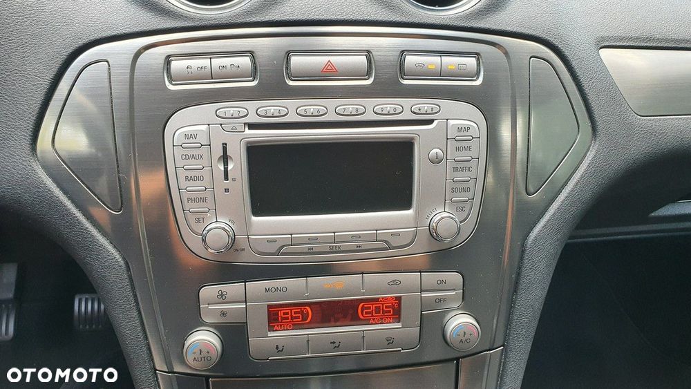 Ford Mondeo 2.0 Titanium - 23