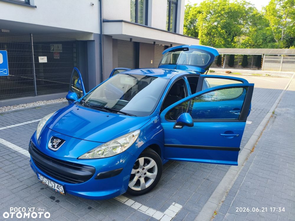 Peugeot 207 - 1