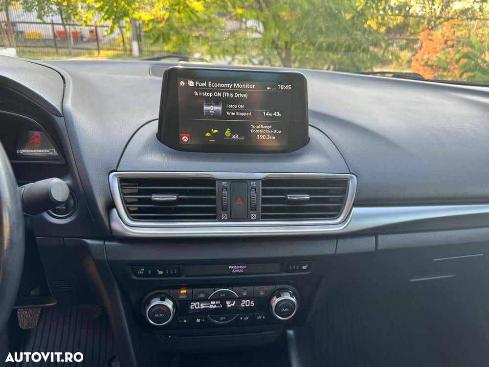 Mazda 3 G120 Attraction - 30
