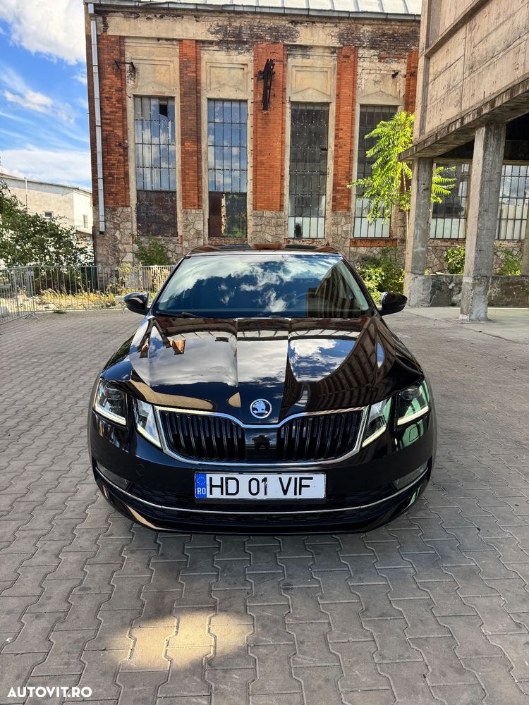 Skoda Octavia 2.0 TDI DSG Ambition - 1