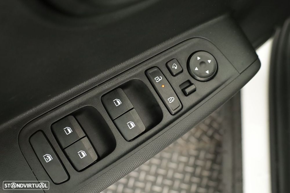 Hyundai Inster 42 kWh Comfort Plus - 19