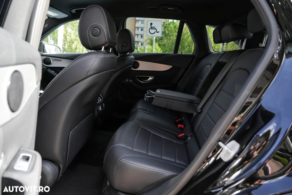 Mercedes-Benz GLC 250 d 4Matic 9G-TRONIC AMG Line - 9