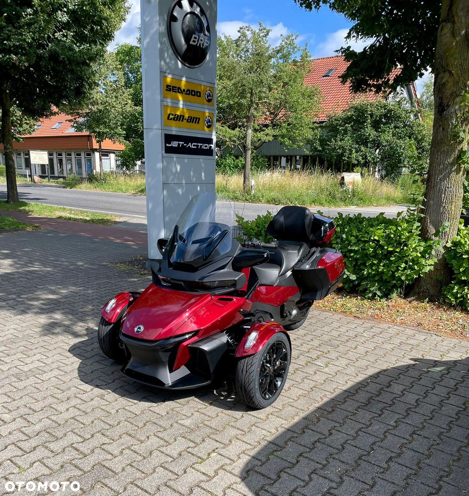 Can-Am Spyder - 2